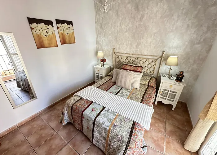 Apartamentos Luna Solo Familias Y Parejas