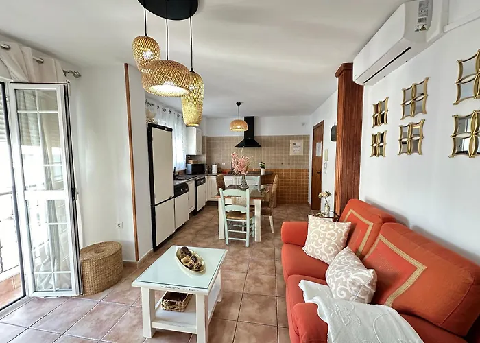Apartamentos Luna Solo Familias Y Parejas